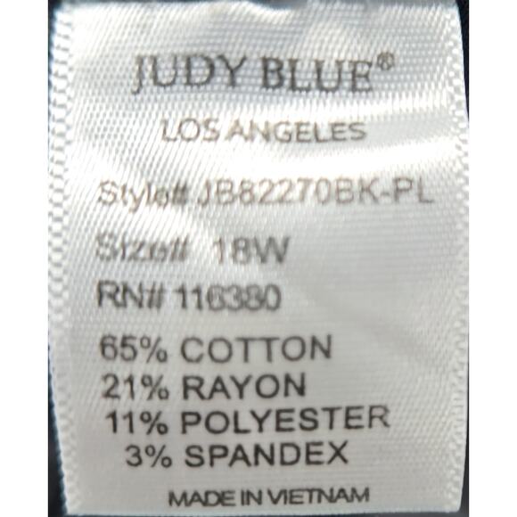 NWT Judy Blue Destroyed Skinny Fit Denim‎ Capris in Black Women's Size 18W - Picture 8 of 9